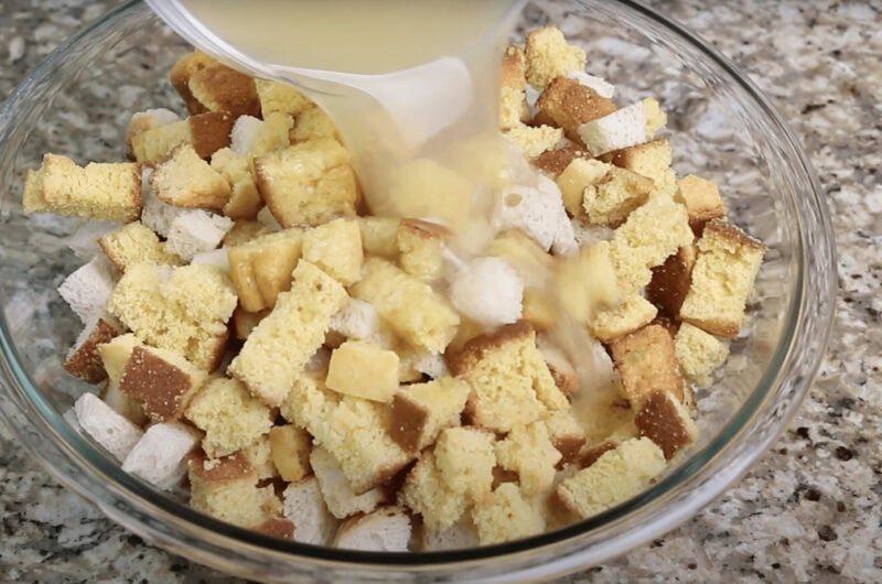 ingredients for cornbread dressing 
